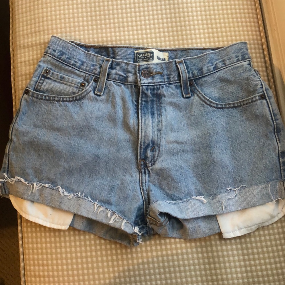 Levi’s light washed jean shorts
